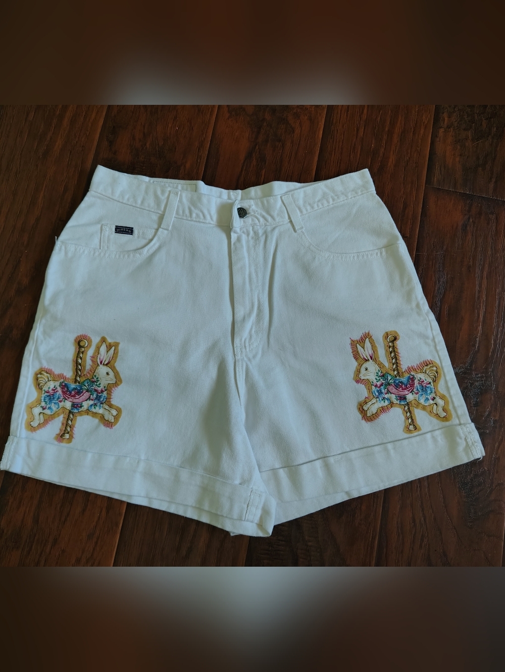 Custom vintage carousel cat white denim cuffed shorts Size M